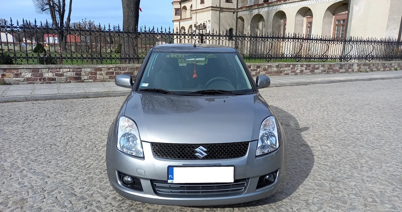 Suzuki Swift cena 23500 przebieg: 144900, rok produkcji 2010 z Starachowice małe 172